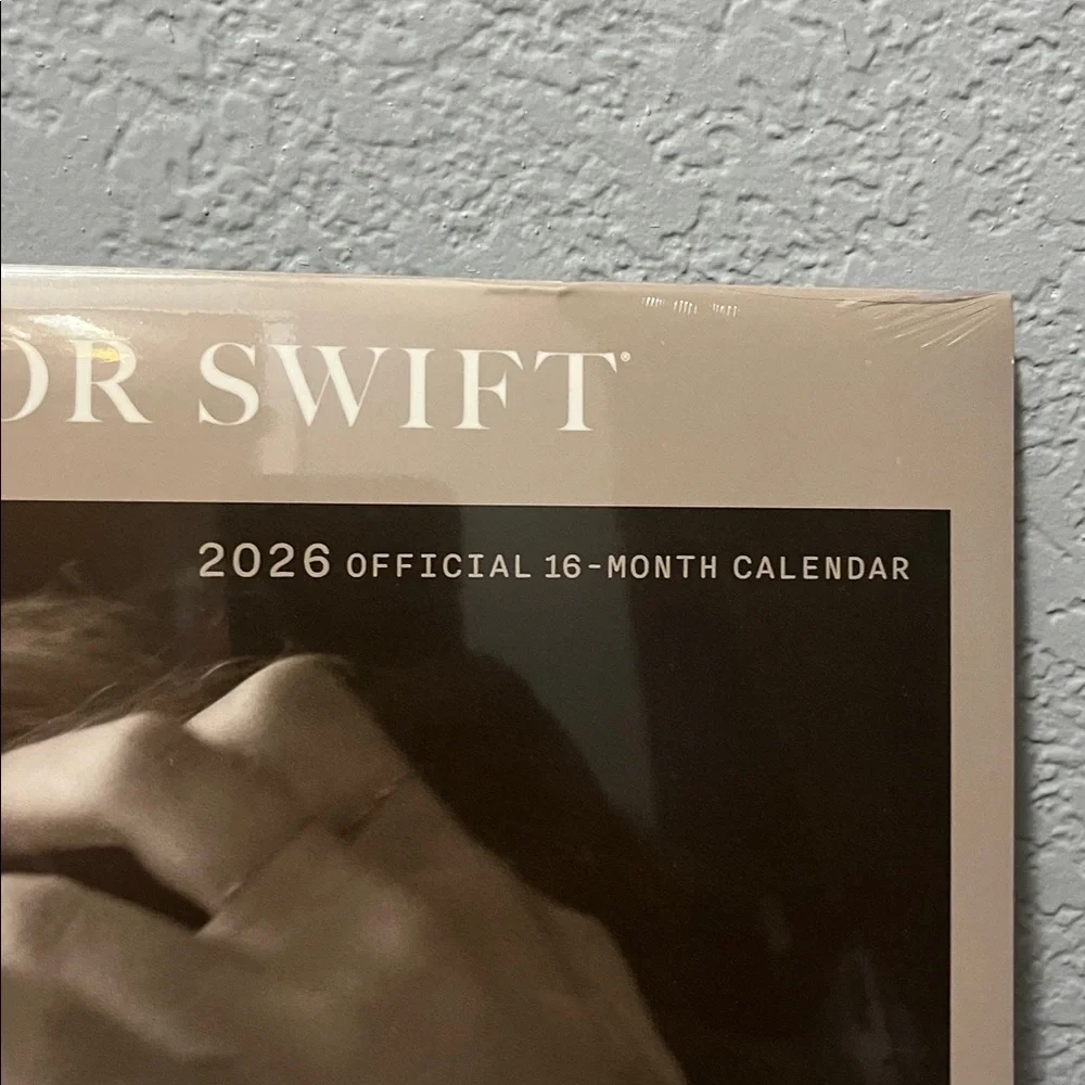 Taylor swift 2026 Official 16-Month Calendar NWT!! Sealed